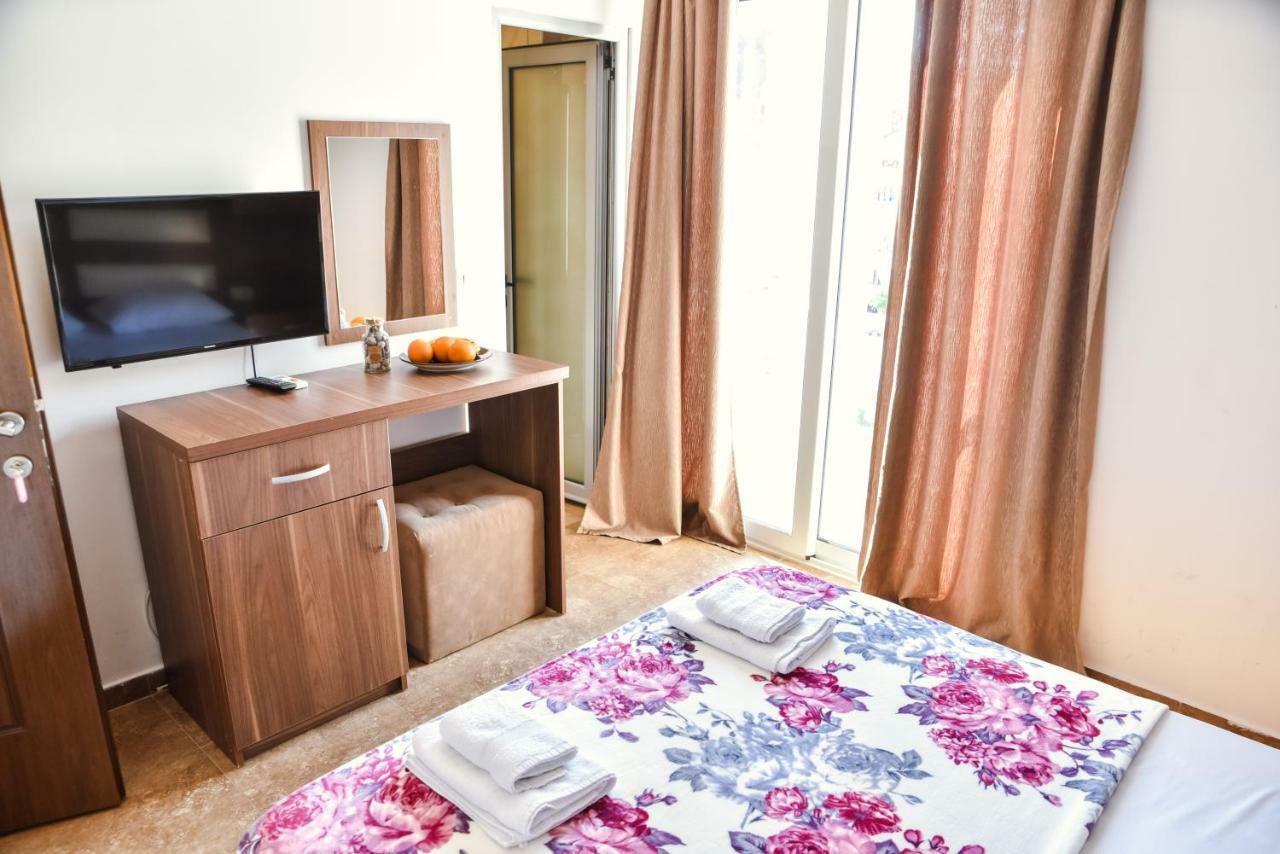 Riva Bed and Breakfast Ulcinj Exteriör bild