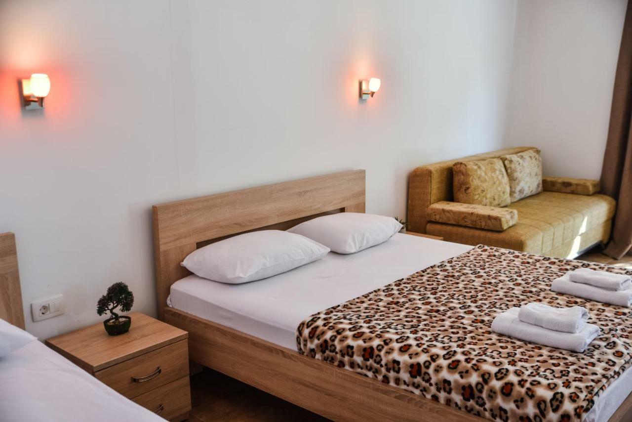 Riva Bed and Breakfast Ulcinj Exteriör bild