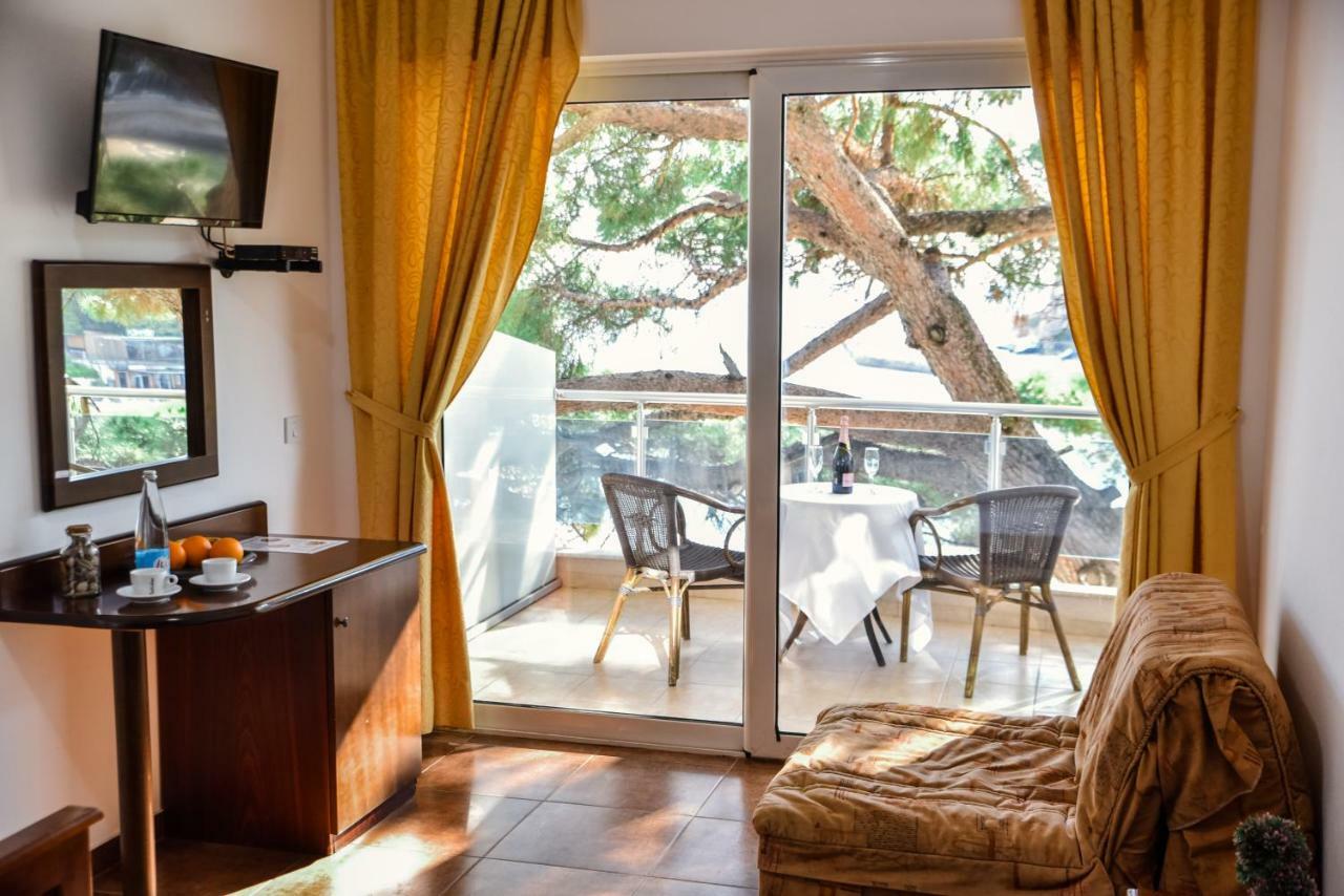 Riva Bed and Breakfast Ulcinj Exteriör bild